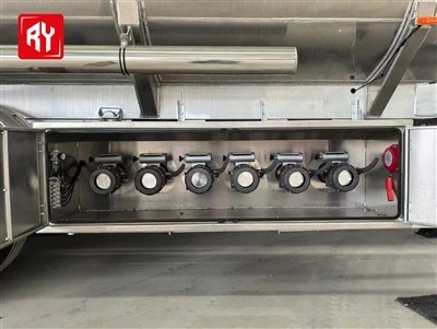 Ruiyuan brand 50 cubic meters 6 compartments aluminum alloy semi-trailer Ruiyuan brand 50 cubic meters 6 compartments aluminum alloy semi-trailer